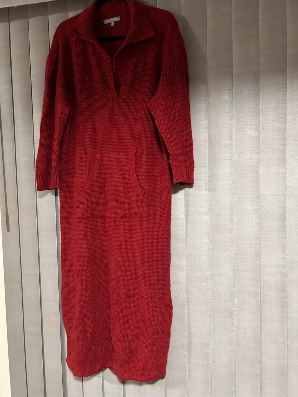 Neiman Marcus Deep Red Ribbed Half-Placket Turtleneck dress - 100% cashmere